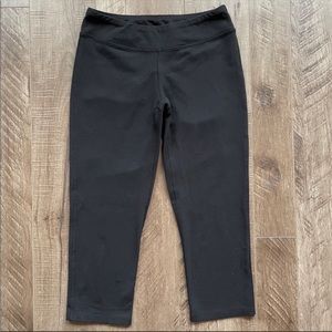 GUC Lucy Activewear Black Capri XSmall